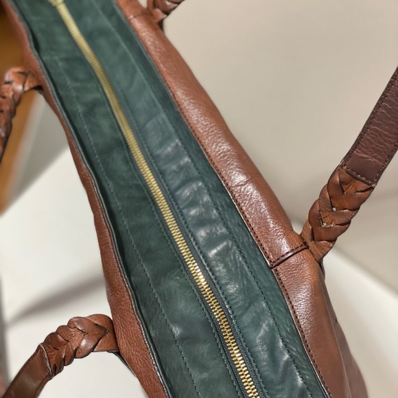 MASSIMO DUTTI cognac leather large tote with crossbody strap - Picture 4 of 5